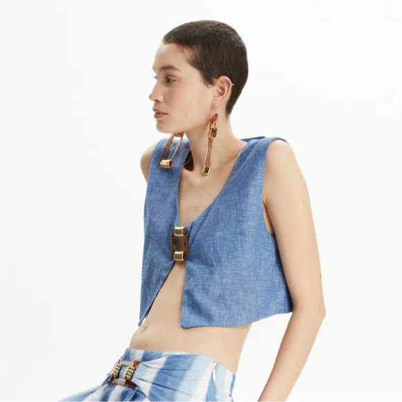 Blue Amber Buckled Crop Blouse - Picture 3 of 8